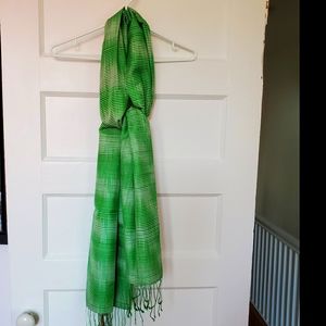 😃3 for 20😃 NWOT Green Silk Scarf or Shawl